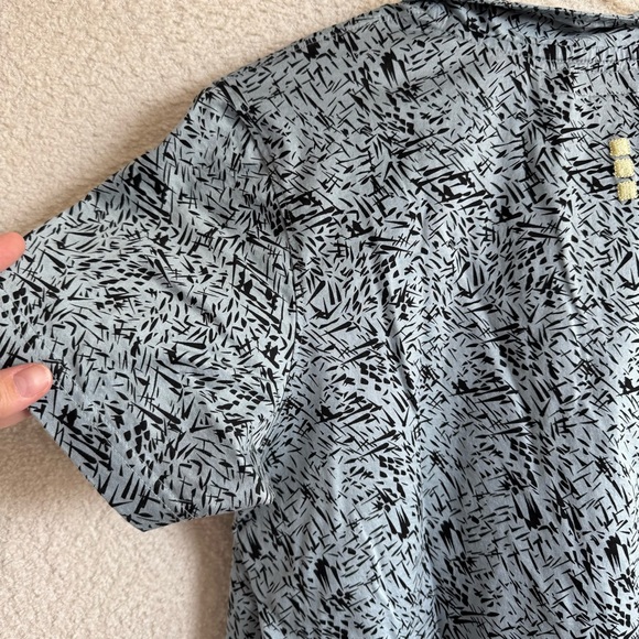 Jamie Sadock Women’s Abstract Print Zippered Short Sleeve Top Size Large - Picture 10 of 12